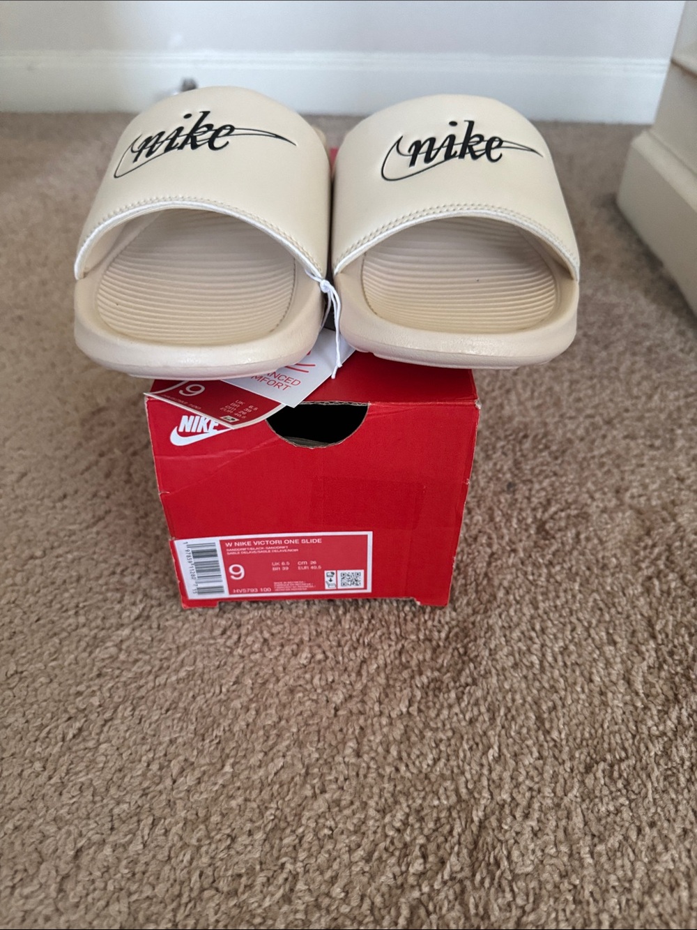 Women's Nike Victoria One Slide
